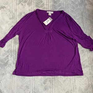 Womens XL shirt